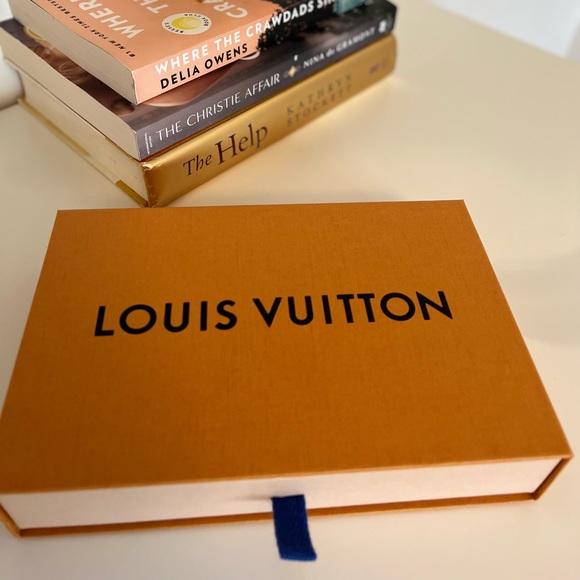 Louis Vuitton long josephine wallet. - Picture 10 of 11